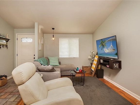 3rd image of 3557 Briarvale St