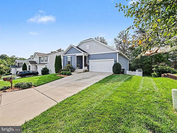 3rd image of 169 Vaughn Ct