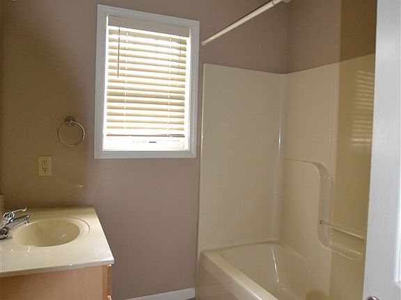 4th image of 854 E Sherwood Hills Dr