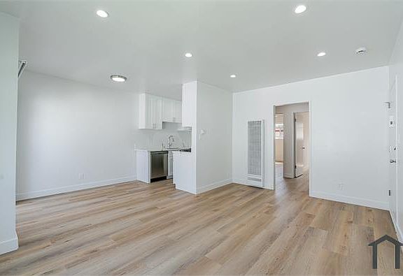 2nd image of 12540 Pacific Ave APT 6