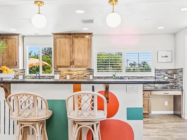 2240 N San Gorgonio Rd — Photo 11
