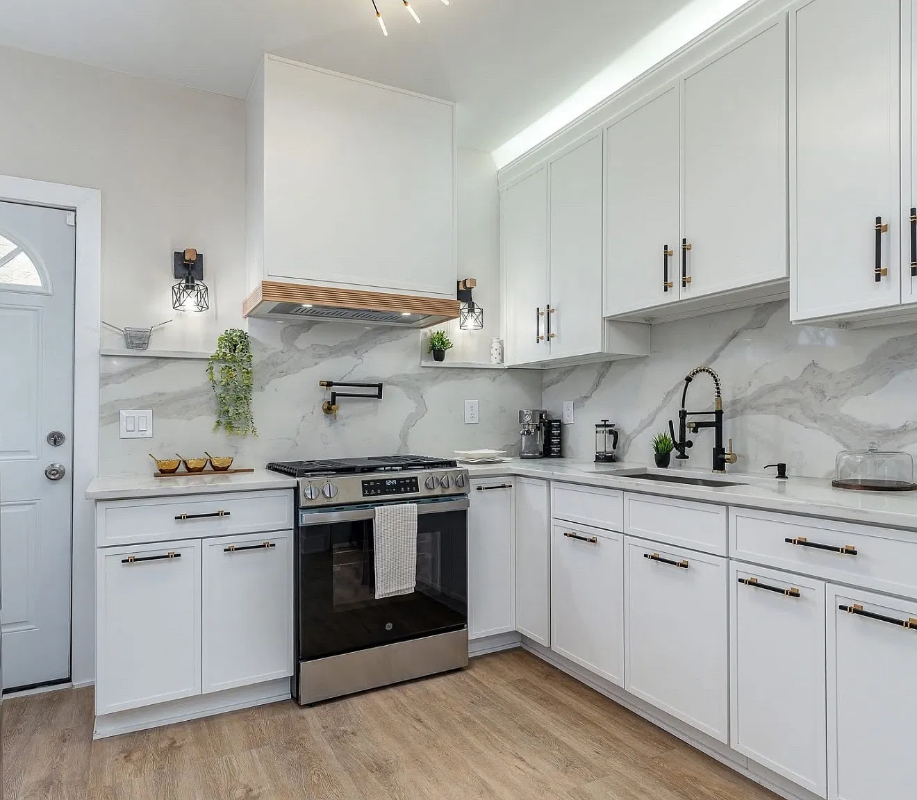 3 bed, 1270 sqft, $1,770 — Photo 3