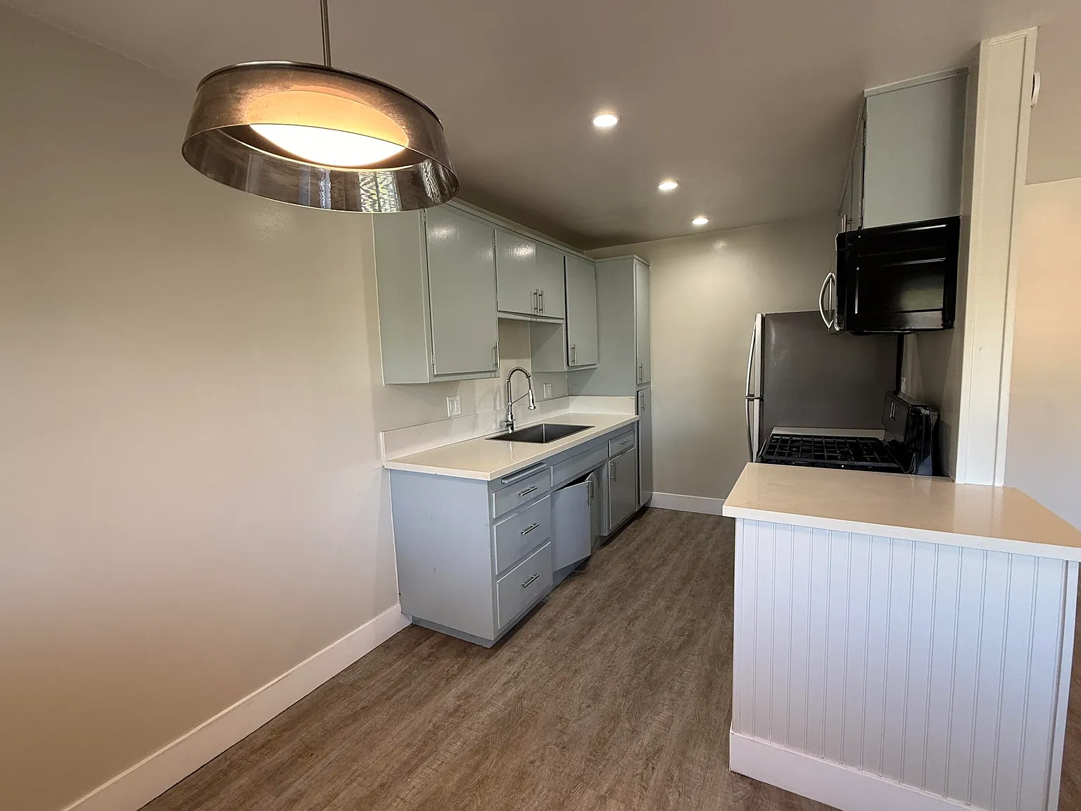 1 bed, 1.0 bath, $2,995 — Photo 3