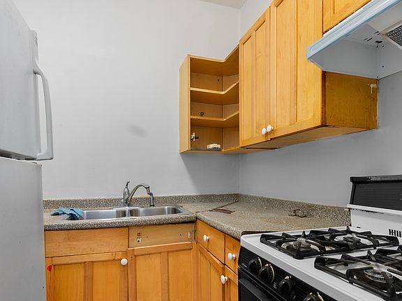 5th image of 339 E 104th St #B1