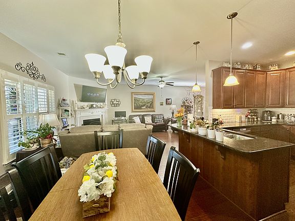 5th image of 547 Cloverhill Ln