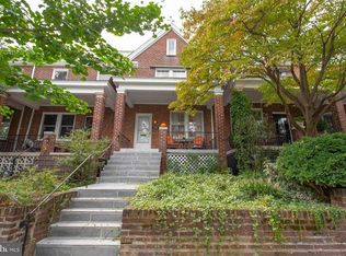 2216 39th Pl NW, Washington, DC 20007