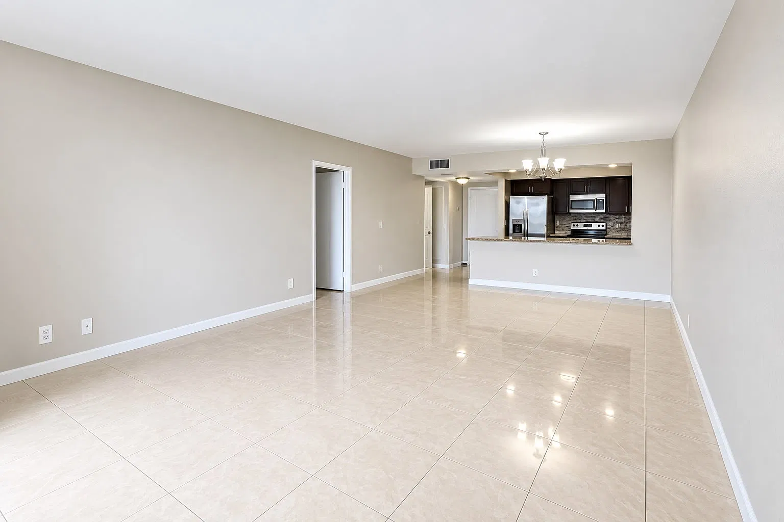 1 bed, 950 sqft, $1,775 — Photo 2