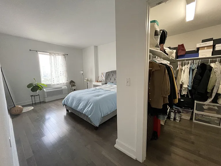 3312 Hudson Ave #10G — Photo 4