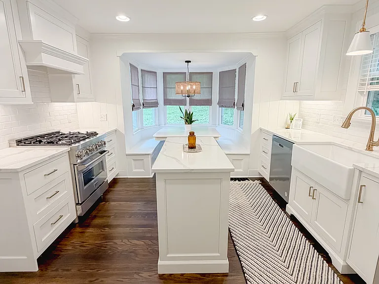 210 W Jennings St — Photo 24