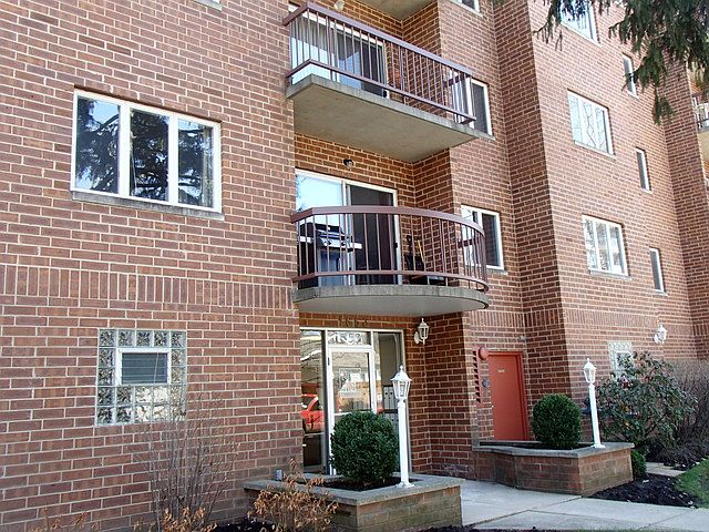 1st image of 1653 River St APT 202