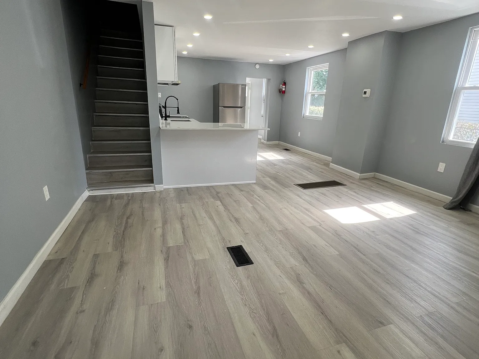 4 bed, 1700 sqft, $1,700 — Photo 2
