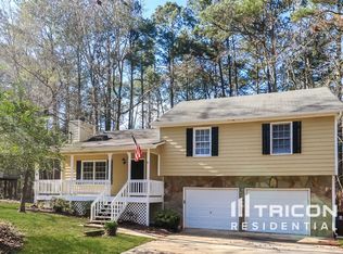 100 Russell Dr, Hiram, GA 30141