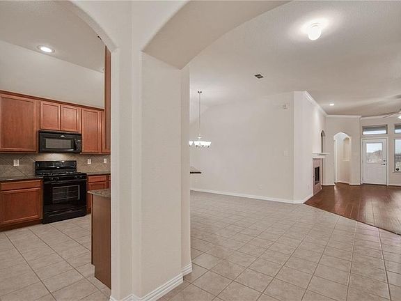 4th image of 513 Formby Dr