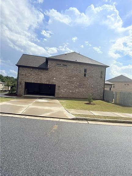3107 Oxford Mill Ln — Photo 2
