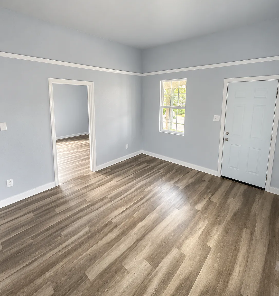 3 bed, 960 sqft, $2,595 — Photo 2