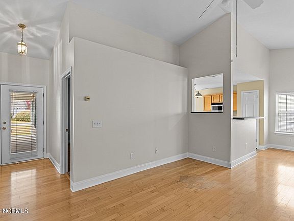 3rd image of 5196 Minnesota Drive SE