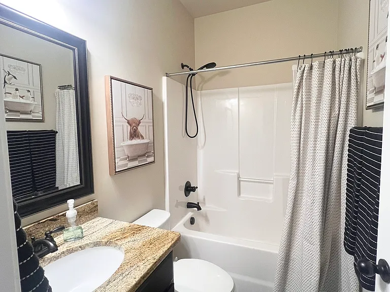 230 Misty Valley Ln — Photo 16