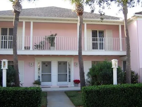 300 Harbour Dr APT C, Vero Beach, FL 32963