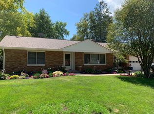 221 South Ave, Hampshire, IL