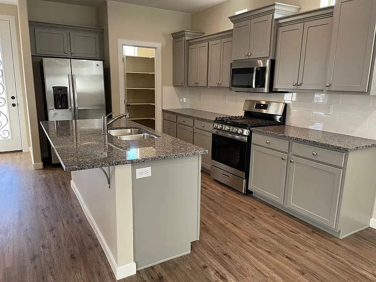 741 W Red Marble Ln — Photo 8