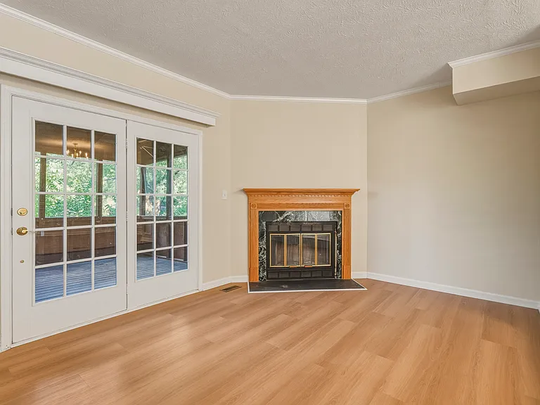 55 Oak Crest Ct — Photo 10