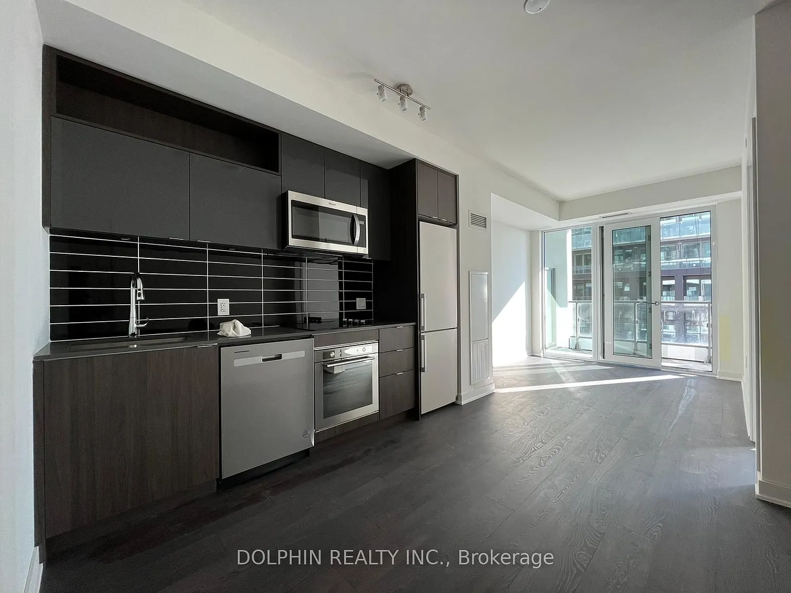 2 bed, $2,600 — Photo 2