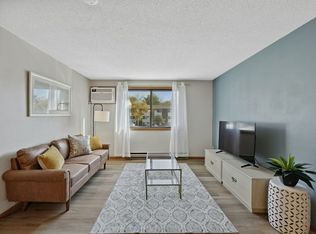 902 Benton Dr APT 21, Iowa City, IA 52246
