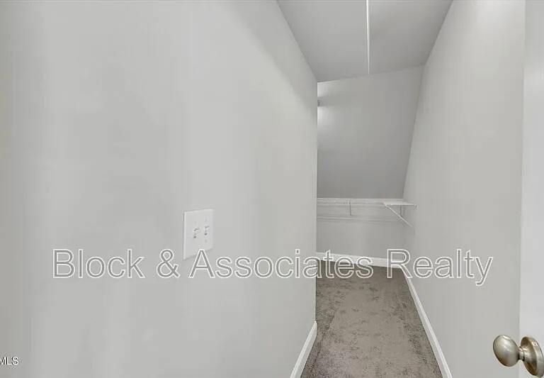 109 Old Savannah Dr — Photo 17