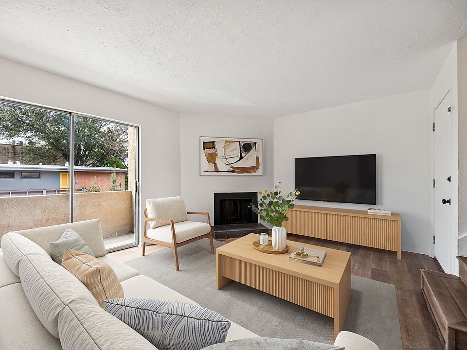 1st image of 4044 Buena Vista St #205