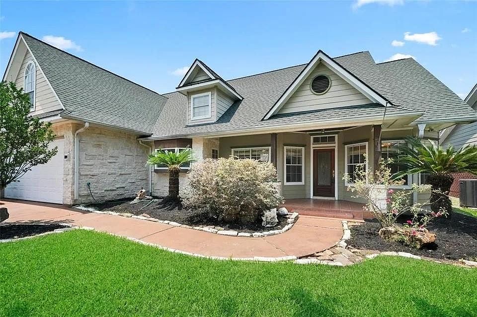 1st image of 17426 Waterview Dr