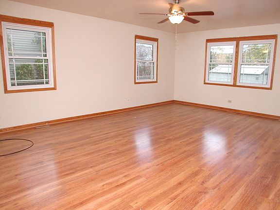 3rd image of 1318 Colwyn Dr