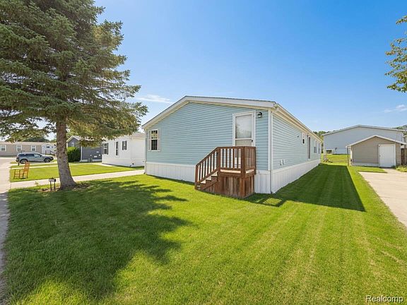 2nd image of 7023 Scarborough Ln