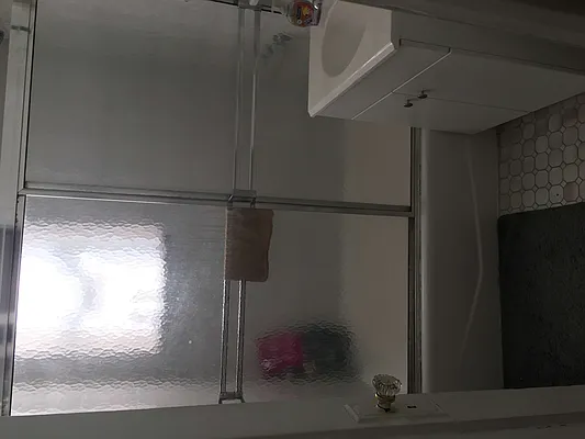 Rented by Metropolis International Realty Inc. | media 33