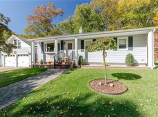 12 Wadsworth Ave, Smithfield, RI 02917