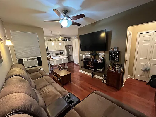 Rented by Tyler Vincent Real Estate Inc | media 21