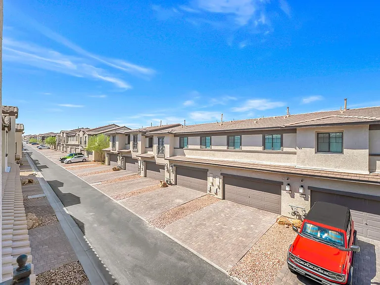 779 Omaggio Pl — Photo 17