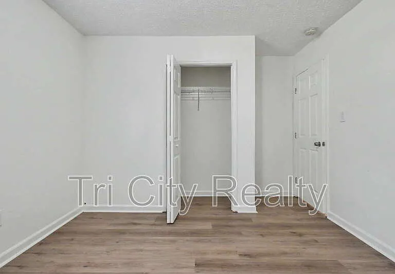 150 Chase Ct — Photo 26