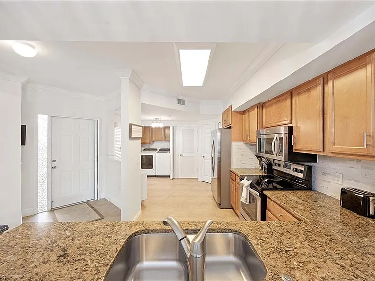 5455 Worthington Ln #103 — Photo 15
