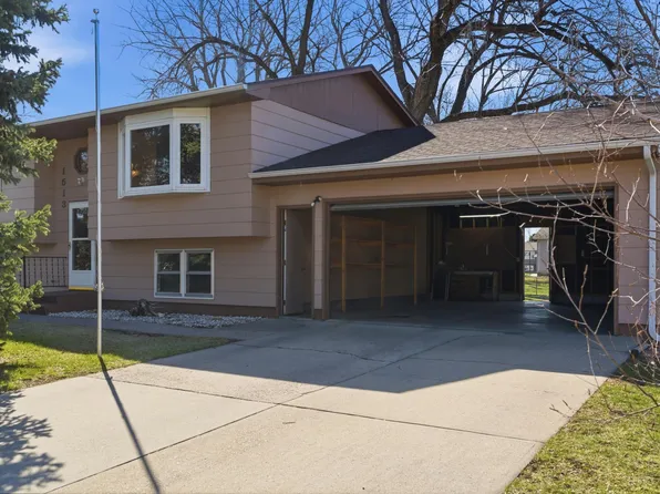 1513 E Hanson Ave, Mitchell, SD 57301