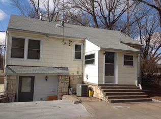 409 S 14th St, Manhattan, KS 66502