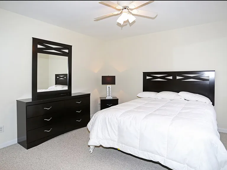 Bottchers Landing Apartments — Photo 7