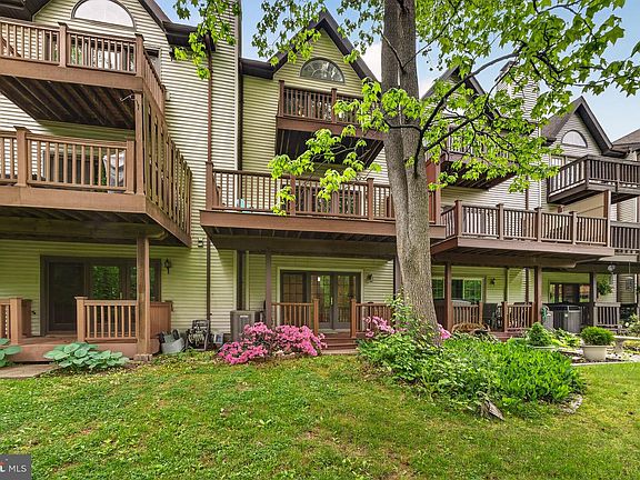 5th image of 30 Woods Way