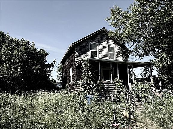 3rd image of 177 Cedar Ave