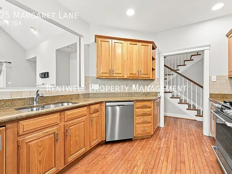 125 Margaret Ln — Photo 8