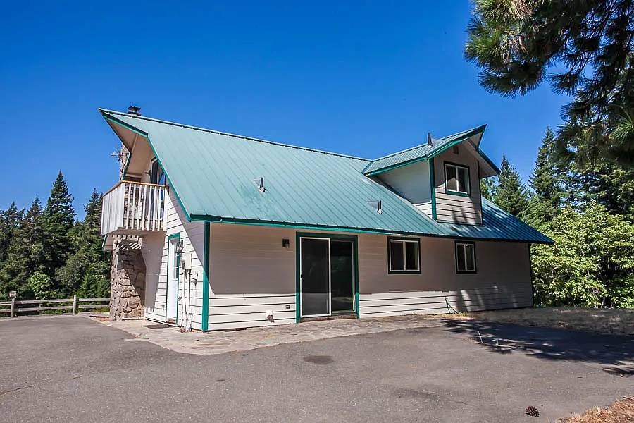 3 bed, 1.5 bath, 1814 sqft, $2,350 — Photo 3