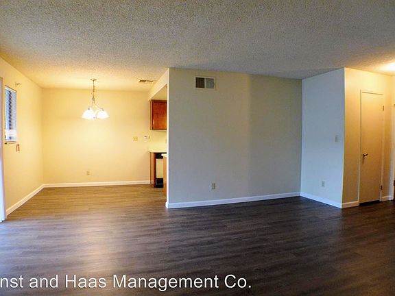5th image of 8631 Rose St APT 201