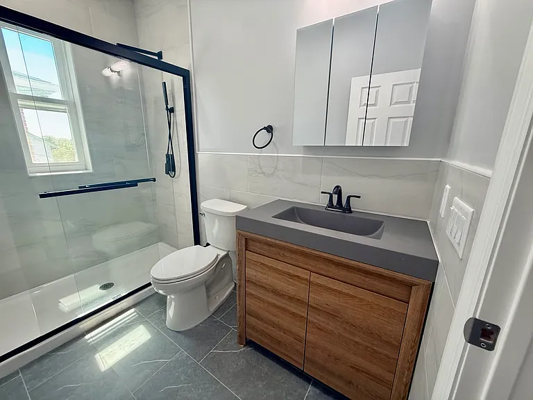 13 Roosevelt Ave #A — Photo 28