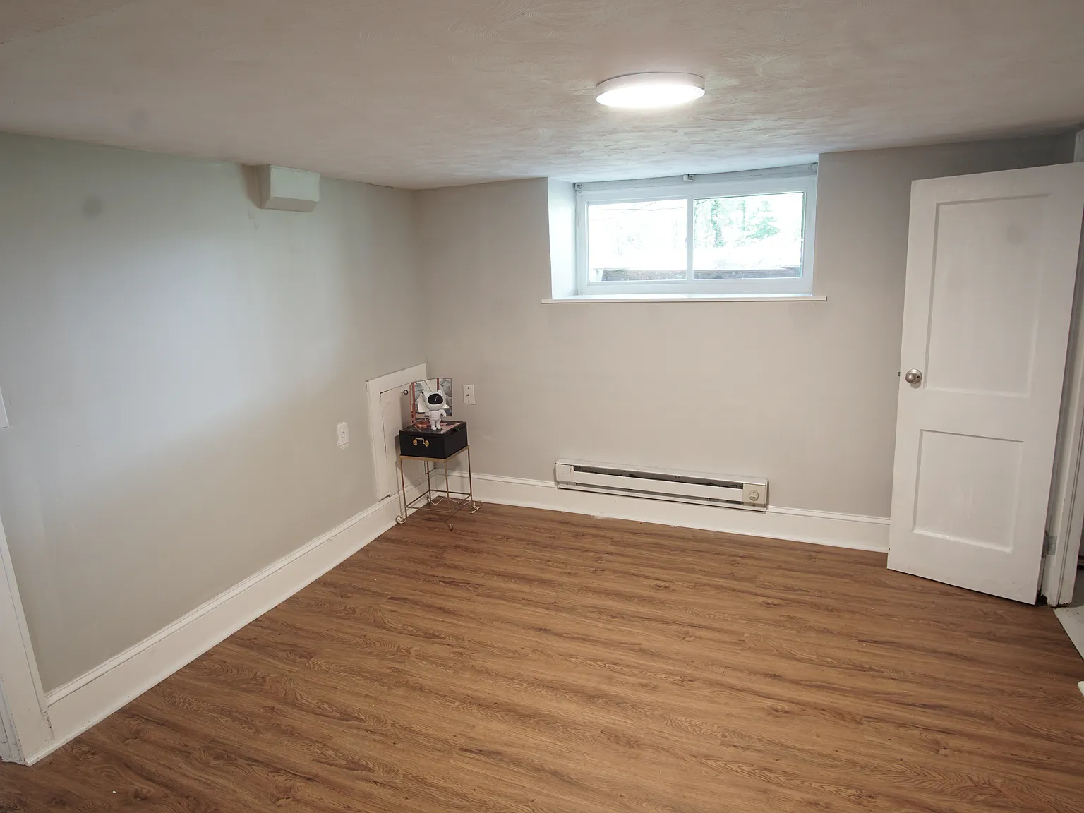 2 bed, 900 sqft, $1,550 — Photo 3