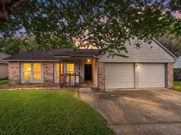 14015 Susan Ct, Sugar Land, TX 77498