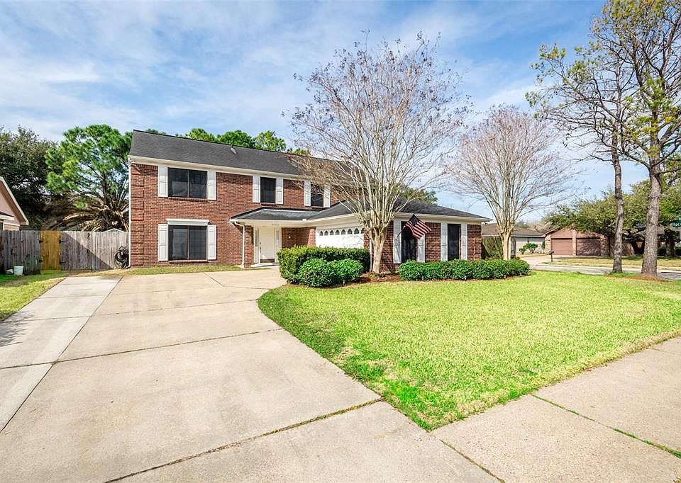 1st image of 4202 Heathfield Dr